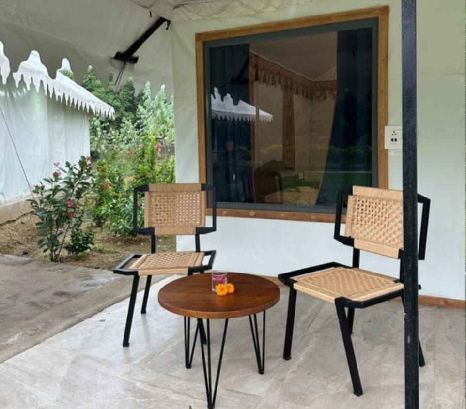 outdoor sitting area